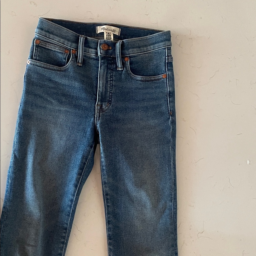 Like New MADEWELL Cali Demi-Boot Jeans in Fleetwood Wash Premium Denim 25 P - Picture 7 of 11